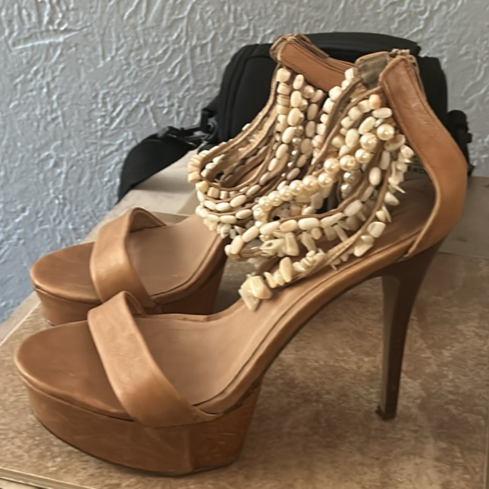 ZiGiny Sz 9 Platform Tan 6" Heels with Pearl and Rock Ankle Straps
